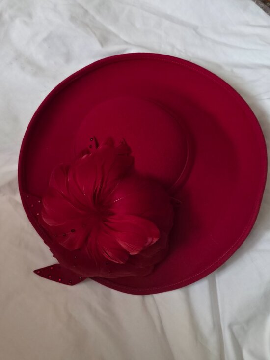 Deborah Fashions The Hat people Red Felt Hat main image 3